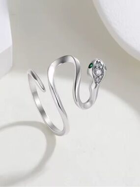 New! Sterling Silver Snake Wrap Ring with Green Accent